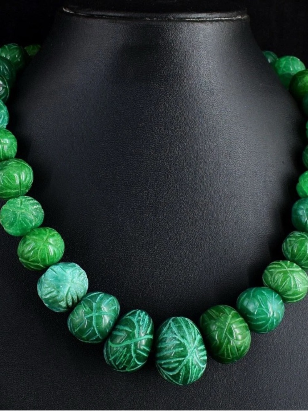 Gorgeous Green Emerald carved necklace
